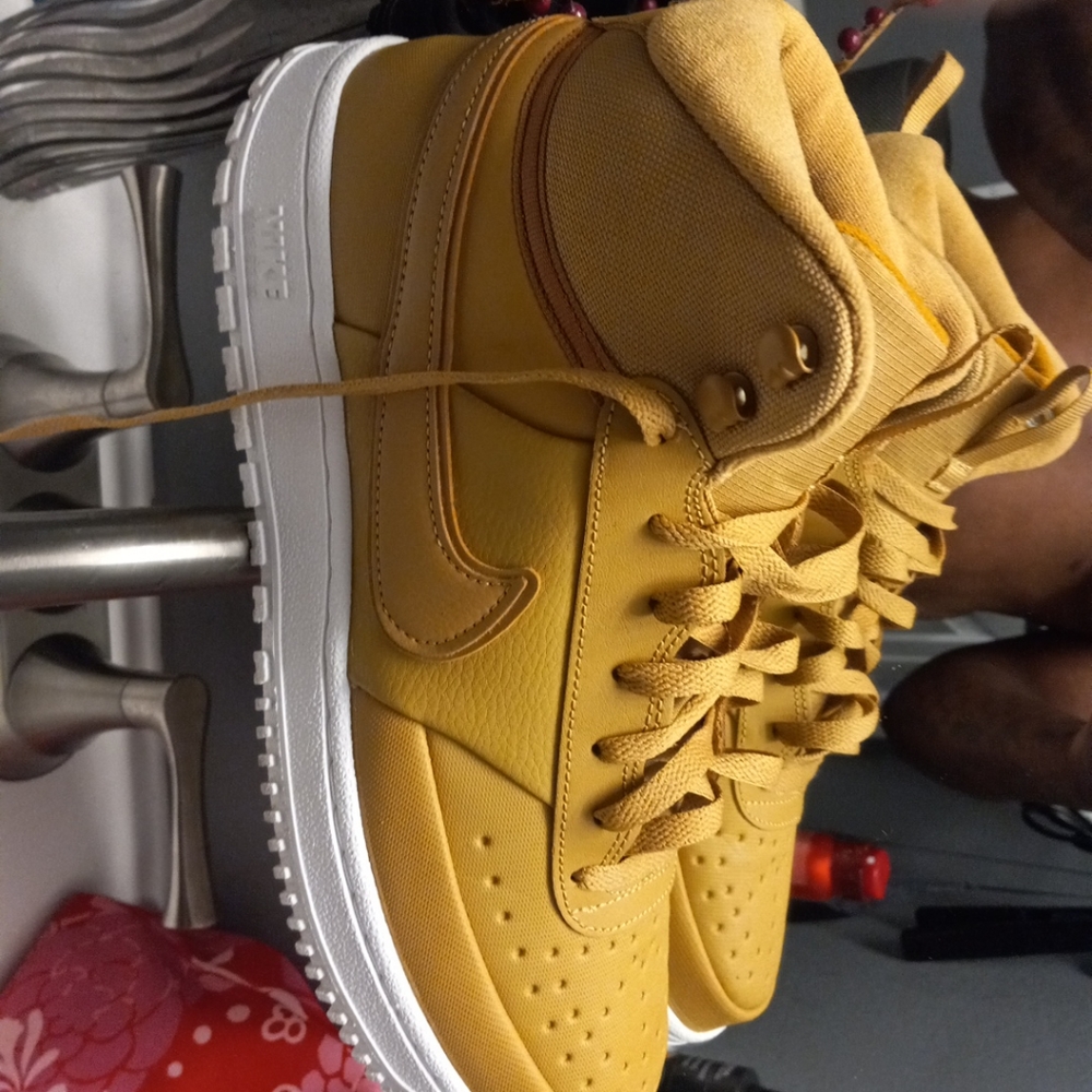 Shoe's